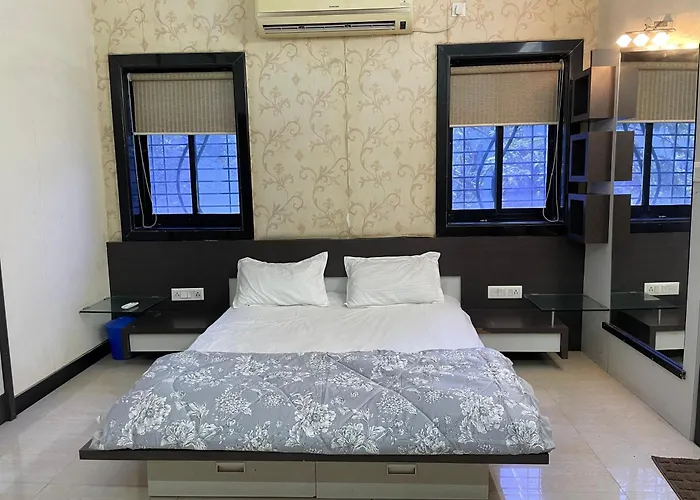 Elegant 3Bhk Villa, Hillside Hideaway, 10 Mins From Mh Bus Stand