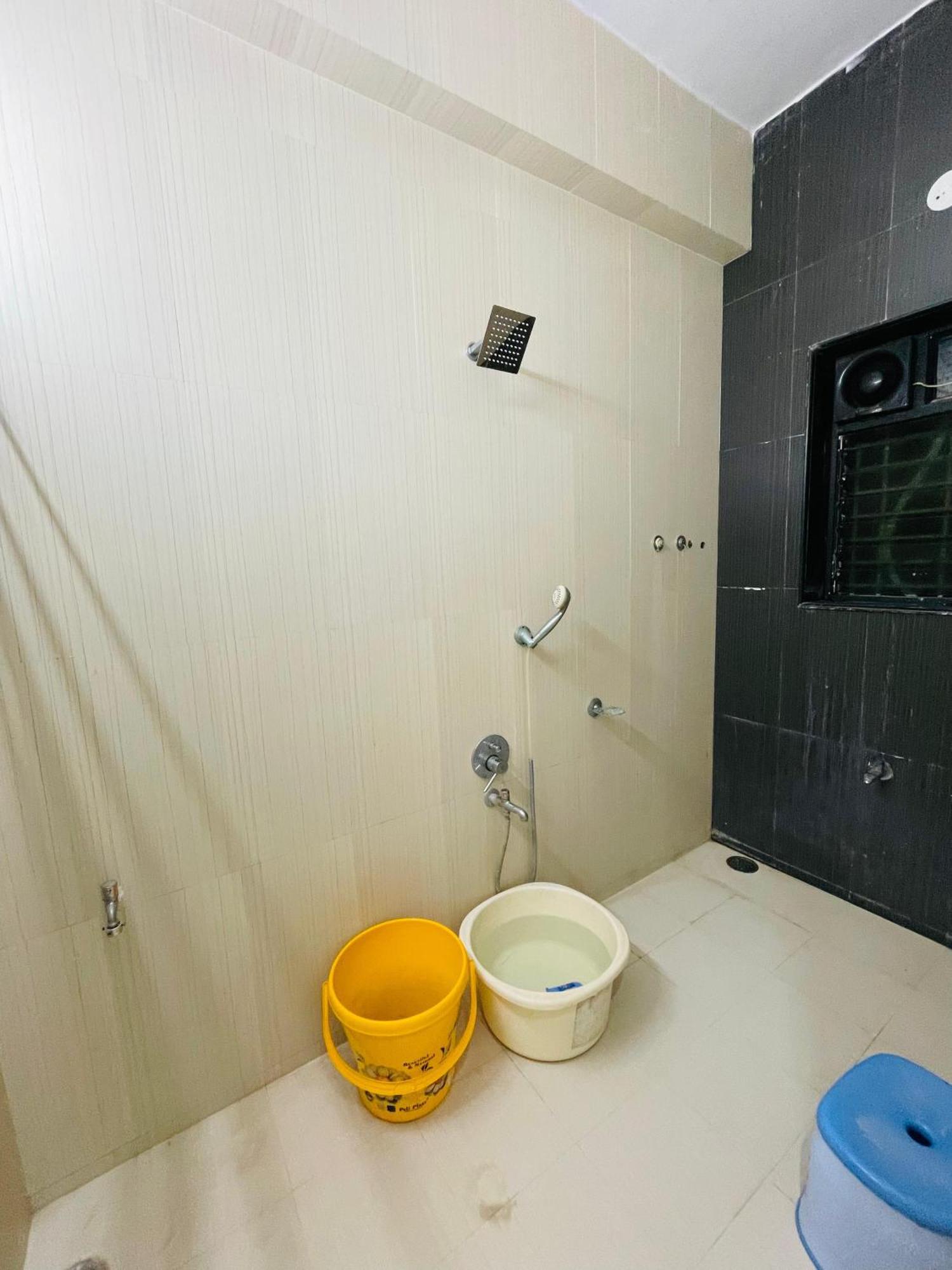 Elegant 3bhk Villa, Hillside Hideaway, 10 Mins From Mh Bus Stand Villa *